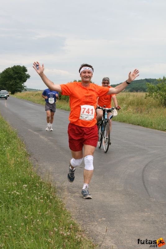 Ultramarathon Ultrabalaton Hungary, KOZO PRINT MAXTEAM Után Futók