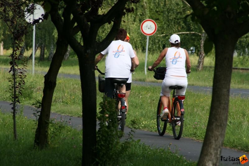 Ultramarathon Ultrabalaton Hungary, FuTeam Se Baja Futók, futók a Balaton körül