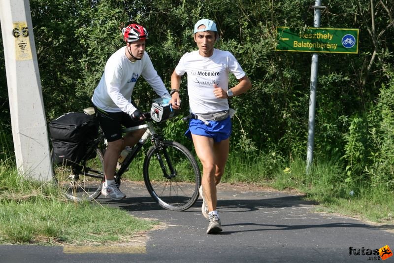 Ultrabalaton Ultramarathon Bochons Eusébio Balatonberény ésBalatonmáriafürdő között fut Ultramarathon Ultrabalaton Hungary, Bochons Eusébio Balatonberény és Balatonmáriafürdő között fut