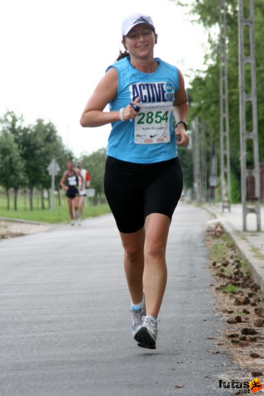 Ultramarathon Ultrabalaton Hungary, Active O2 futó lányok