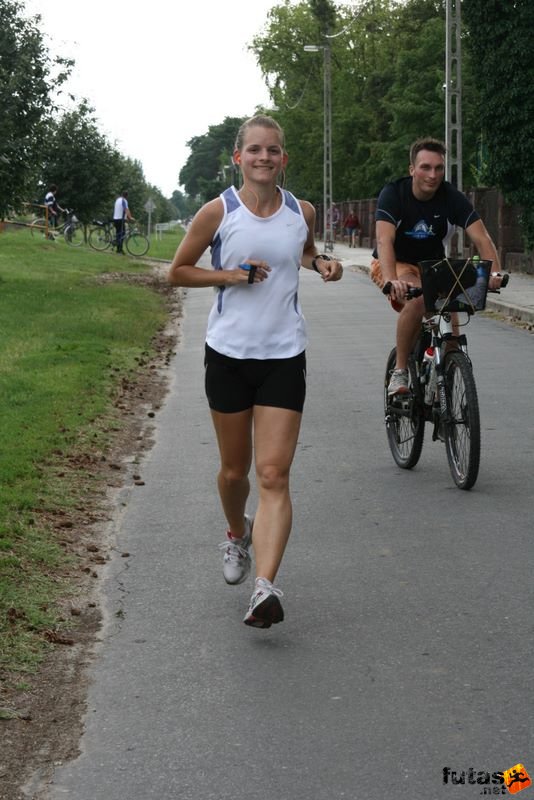 Ultramarathon Ultrabalaton Hungary, futó még mindig repülő fázisban