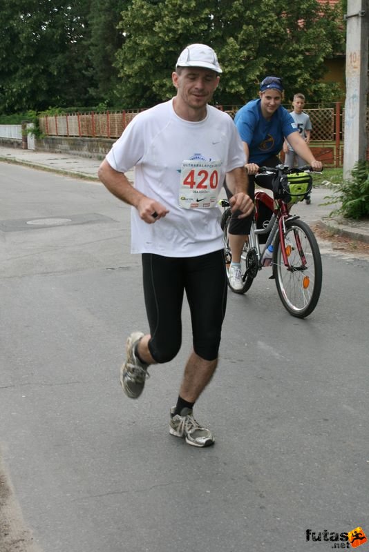 Ultramarathon Ultrabalaton Hungary, Gea EGI zrt futók, Gáti Gábor Ironman futó