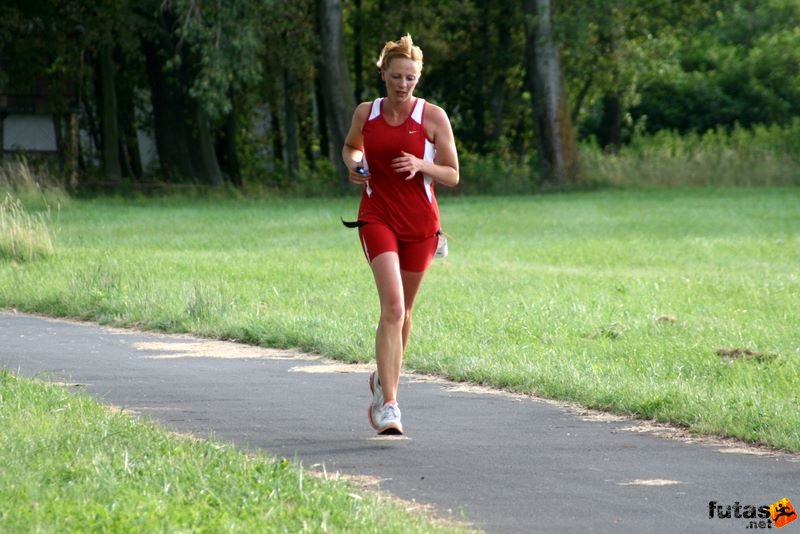 Ultramarathon Ultrabalaton Hungary, Katika a Balaton körüli futóversenyen