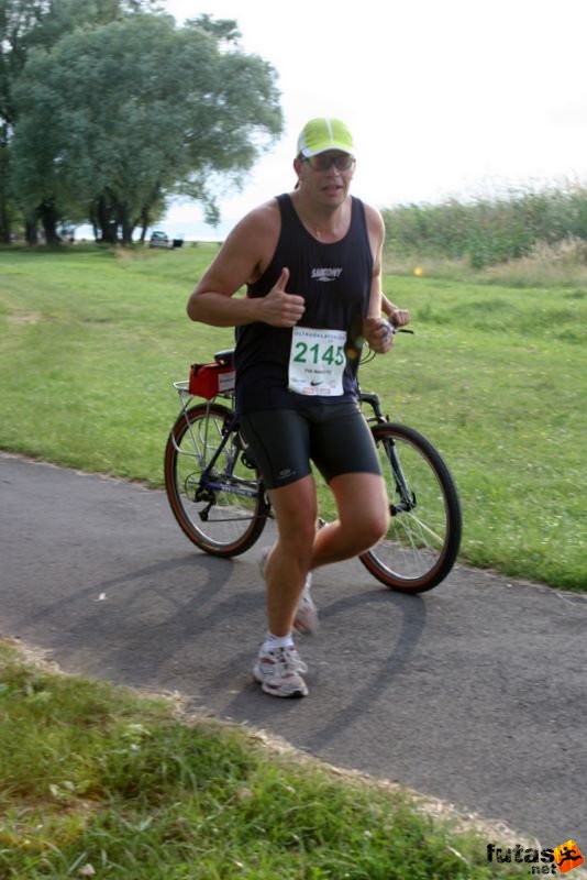 Ultramarathon Ultrabalaton Hungary, Fék Nélküli futók a Balaton parti kerékpárúton futás