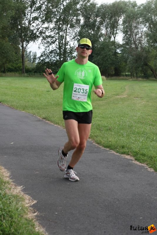 Ultramarathon Ultrabalaton Hungary, Dunaparti Futópartik 2010 esztergomi futók