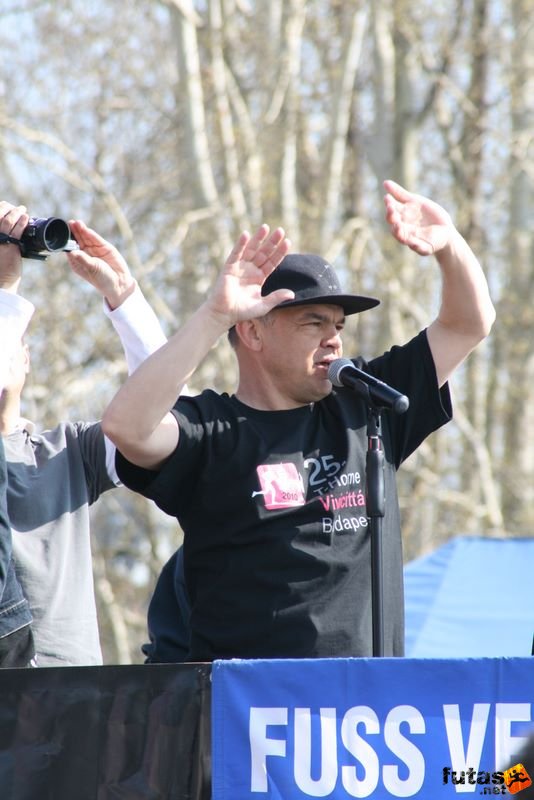 Vivicittá Péter Attila a hangulat felelős Vivicittá Midicittá futás, Péter Attila a hangulat felelős