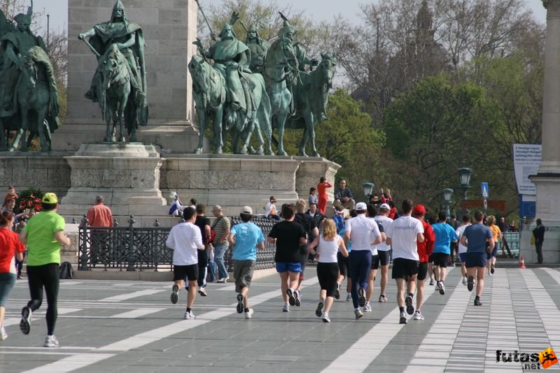 Vivicittá Midicittá futás, Hősök tere Budapest