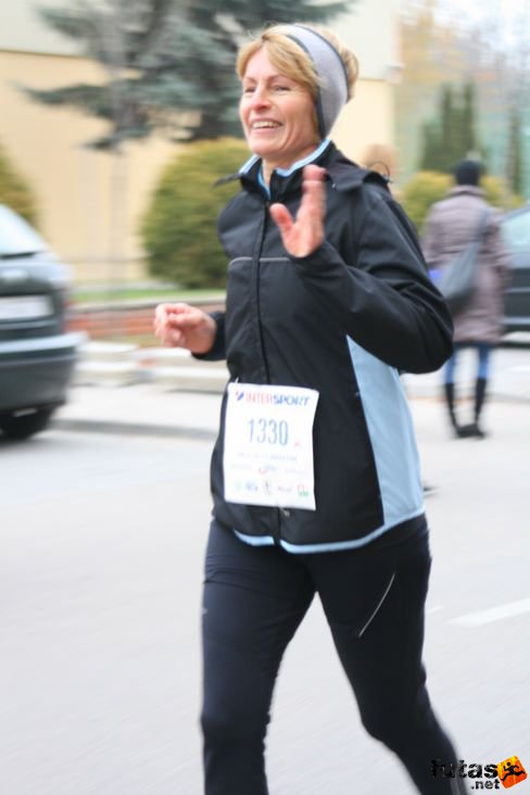 Pókné Németh Mária Velencei-tó futások szervezőjének jobb keze Balaton Maraton futás