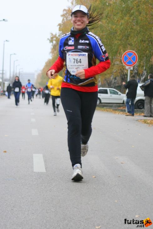 Szántai Vecsera Orsolya Merkapt Maraton Team Debrecen Balaton Maraton futás