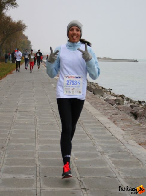 vidáman ;) Balaton Maraton futás