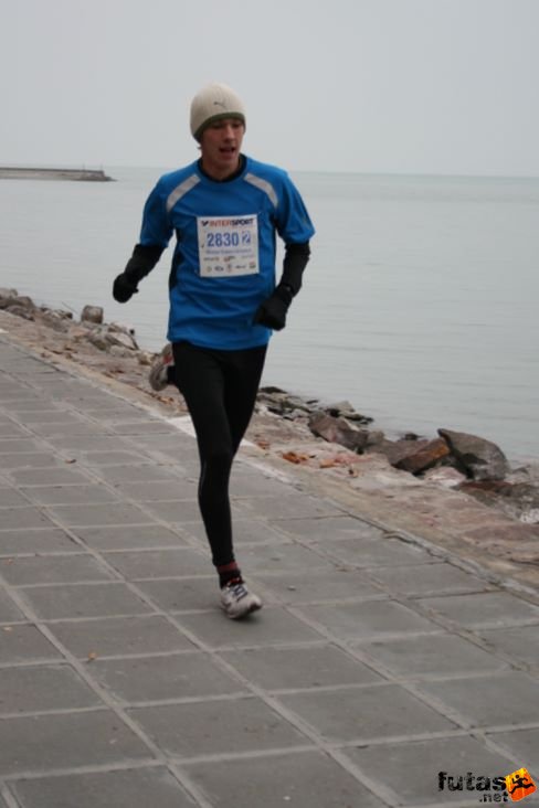 futás a Balaton parton Balaton Maraton futás