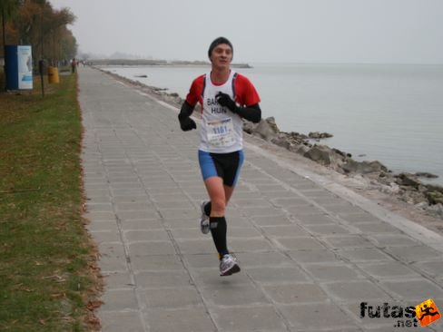 Bartos Dávid ELTE-BEAC Polythlon triatlon klub Balaton Maraton futás