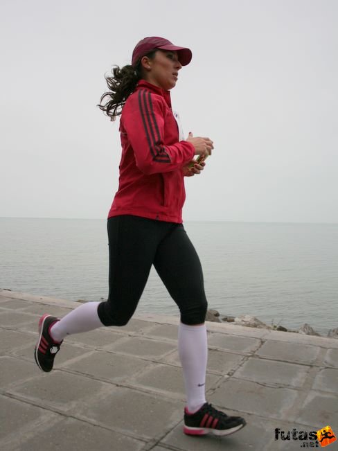 Rozsnyai Lilla dr. Elte-Beac Polythlon Balaton Maraton futás