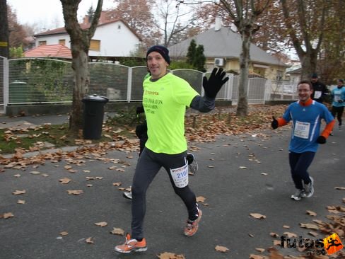 Pohner Gyula FuTeam Baja Balaton Maraton futás