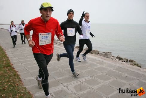 Béla és a Szirák fiúk Balaton Maraton futás