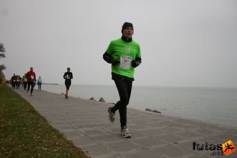 Garai Zoltán Esztergomi Futóművek Balaton Maraton futás
