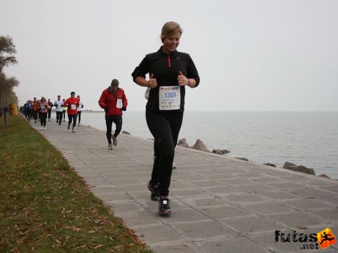 Mikó Anna Flóra Balaton Maraton futás