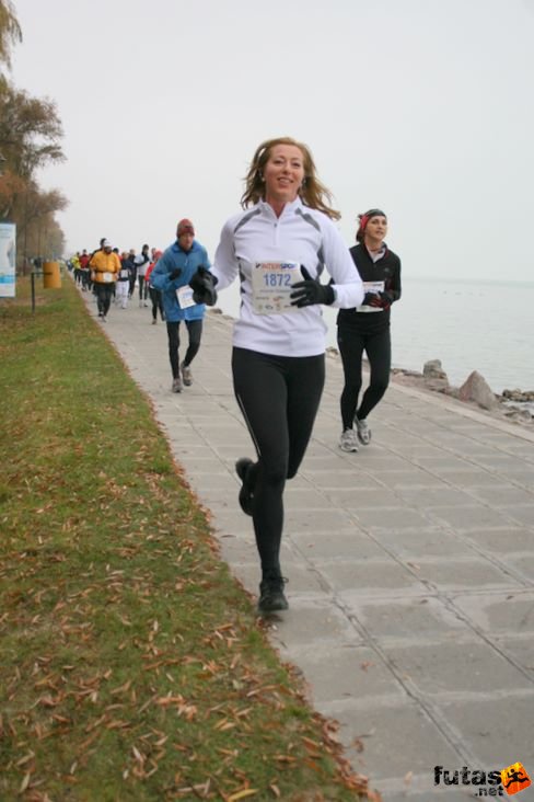 Aranyos Veronika Szondi SE Balaton Maraton futás