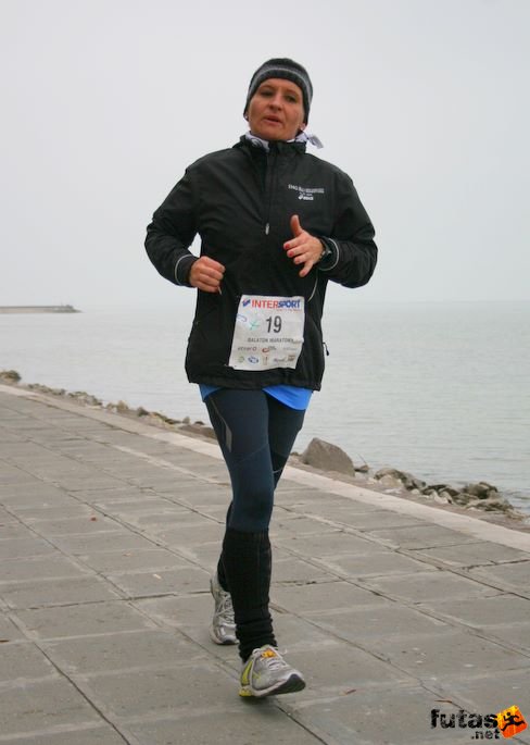 Holló Klára Balaton Maraton futás