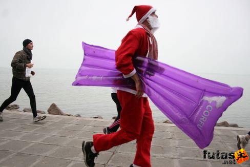 Mikulás Corfuról Balaton Maraton futás