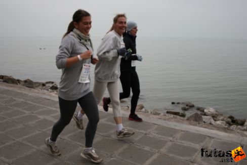 Anna és Anikó Balaton Maraton futás