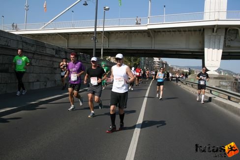 budapest_marthon_1801.jpg Budapest Marathon futás