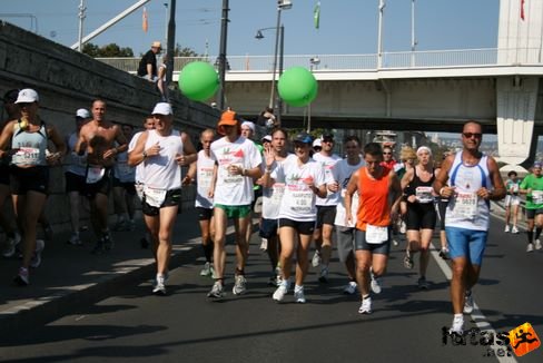 4 órás iramfutók Budapest Marathon futás