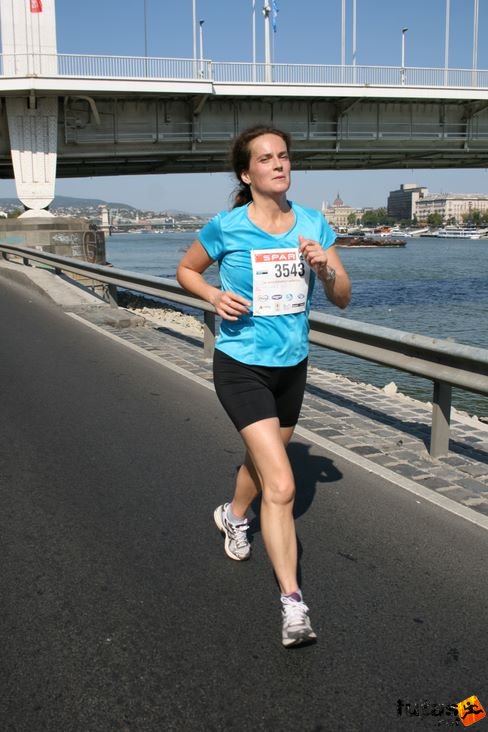 Anikó - Székesfehérvár Budapest Marathon futás