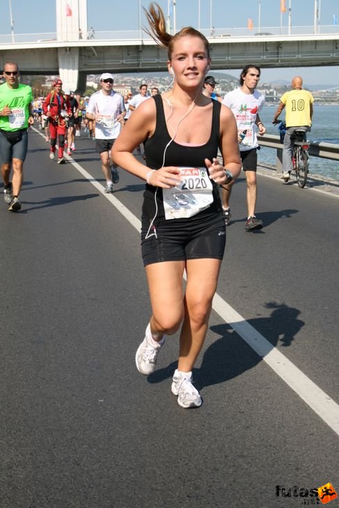 budapest_marthon_1875.jpg Budapest Marathon futás