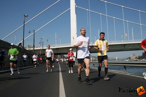 budapest_marthon_1887.jpg Budapest Marathon futás