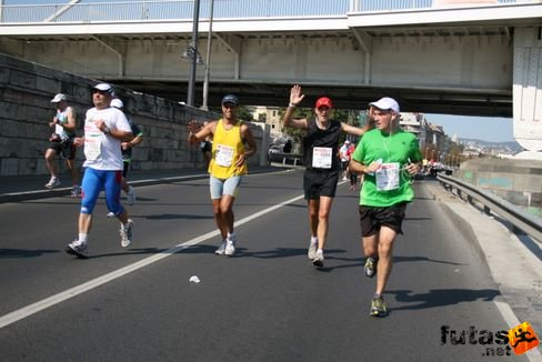 Bennaoum Lahouari Varsó, Bloquel Bruno Párizs Budapest Marathon futás