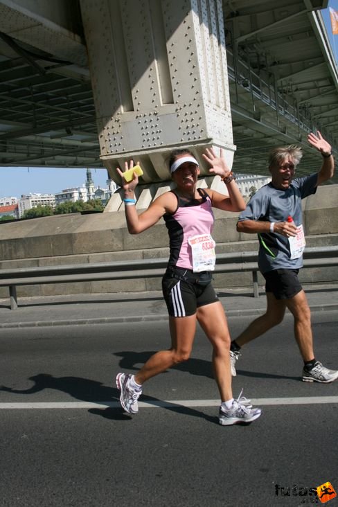 Kasztel Tünde Györgyi, Albicz Ernő Budapest Marathon futás