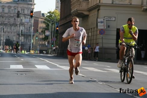 Ekiden Váltó Budapest Marathon futás