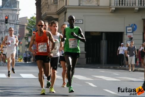 Tóth Tamás, Elisha Kiprotich Sawe Budapest Marathon futás