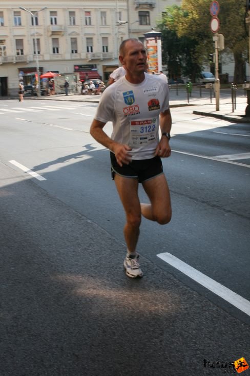 GyURÓ Team Staféta Budapest Marathon futás