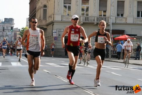 Szűcs Rajmund, Huhtala Petri Oulu Budapest Marathon futás