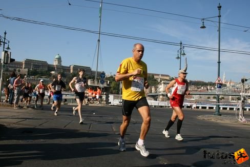 budapest_marthon_0504.jpg Budapest Marathon futás