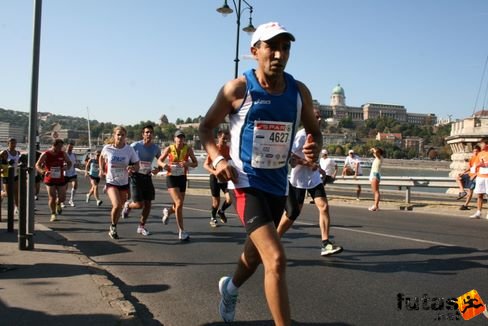 Elbordi Aziz Budapest Marathon futás