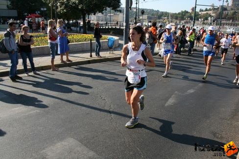 Almási Éva Budapest Marathon futás