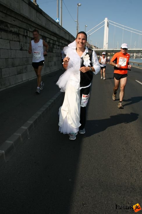 budapest_marthon_2140.jpg Budapest Marathon futás