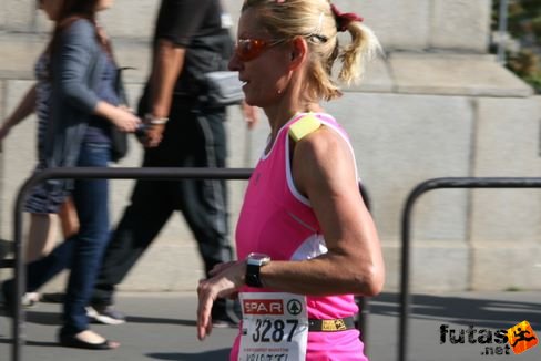 Kriszti Budapest Marathon futás