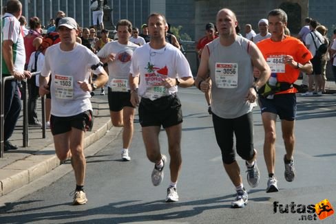 Oszaczky Géza,Kunos Balázs, Evrard Eric Budapest Marathon futás