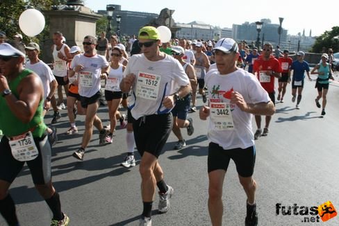 Három a magyar igazság Budapest Marathon futás