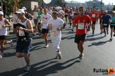 3:30  iramfutók Budapest Marathon futás