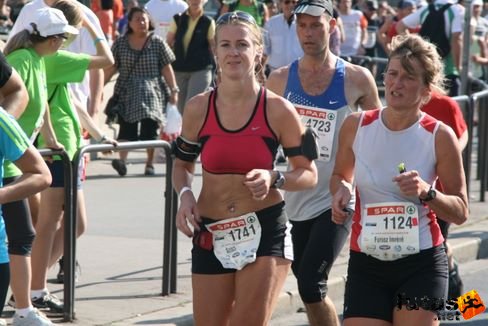 Sziszi Jászberényi Triatlon Budapest Marathon futás