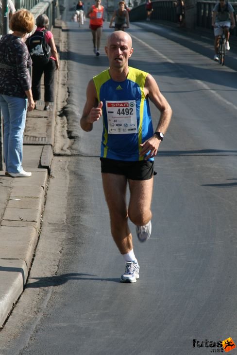 Alexandru Acs petrosani Budapest Marathon futás