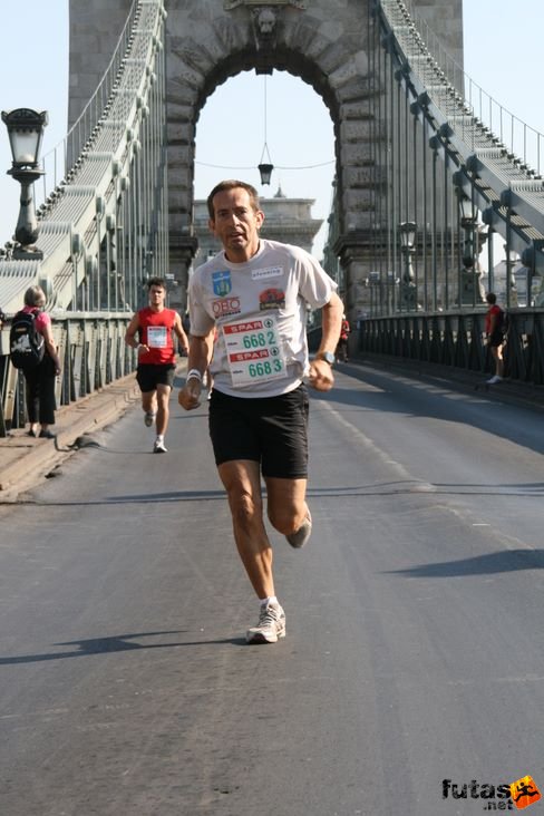 GyURÓ Team Ekiden Budapest Marathon futás