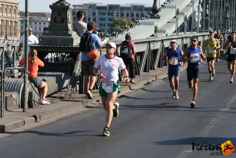 Béla Budapest Marathon futás