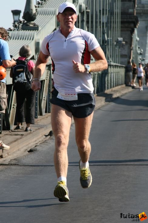 Berry Budapest Marathon futás