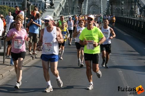 Brandl Christina, Fenzl Gerhard, Stammtisch Menzing, Csaba Életcélunk az Egészség Budapest Marathon futás